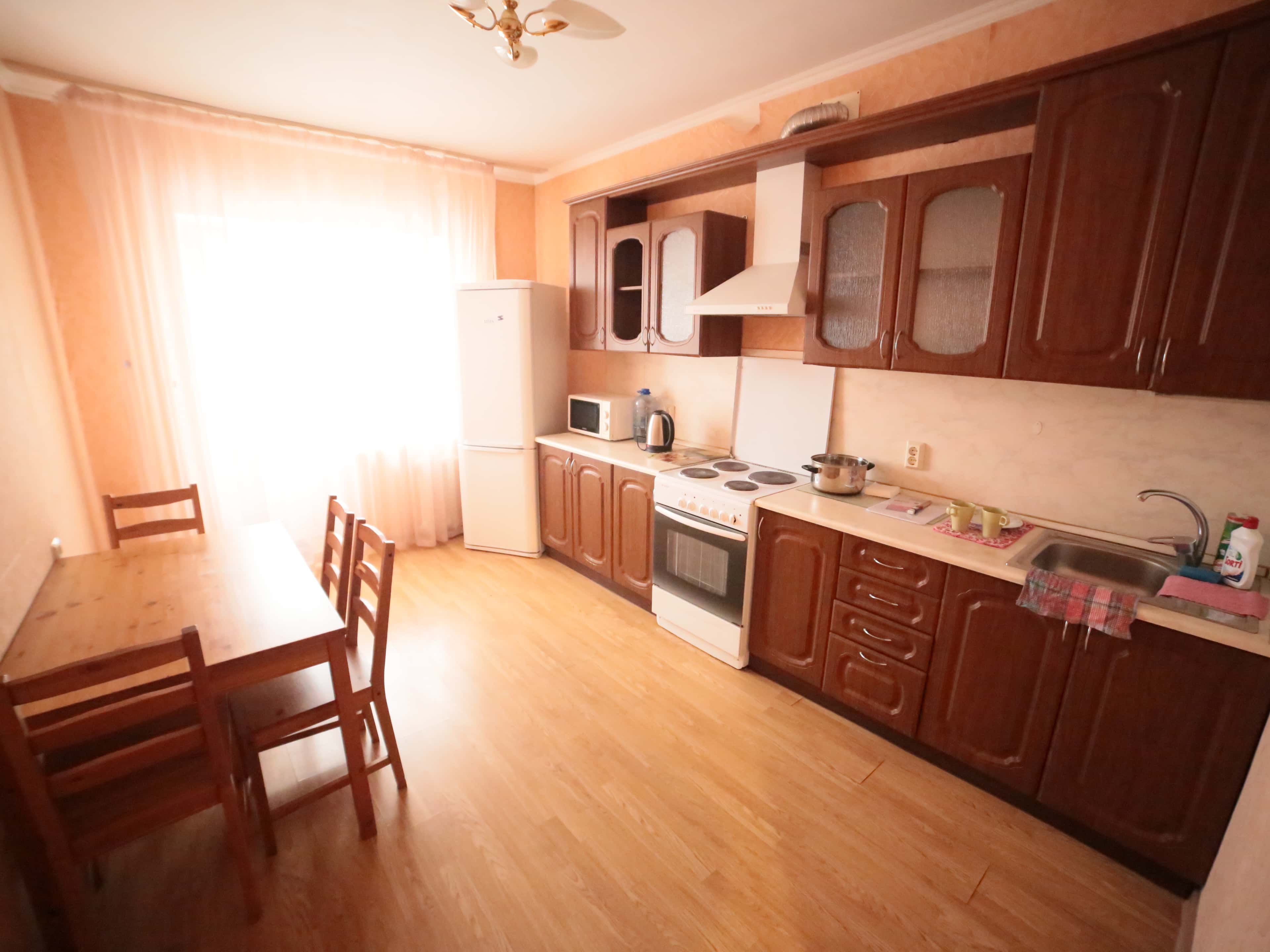 Аренда посуточно в Уфе у парка Якутова (Революционная 92/4) 8
