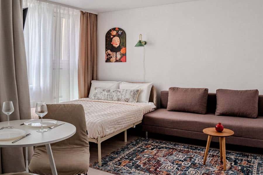 Квартира-студия посуточно в Екатеринбурге, ул. Репина, 109