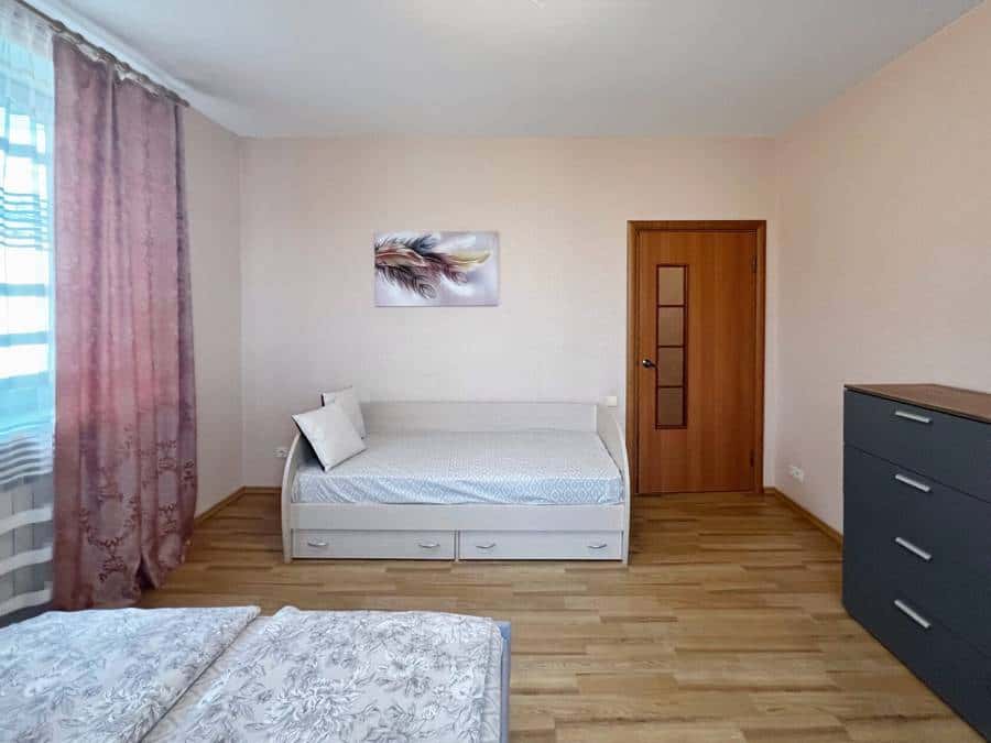 2-комнатная квартира посуточно в Нижнем Тагиле, ул. Черных, 23 6
