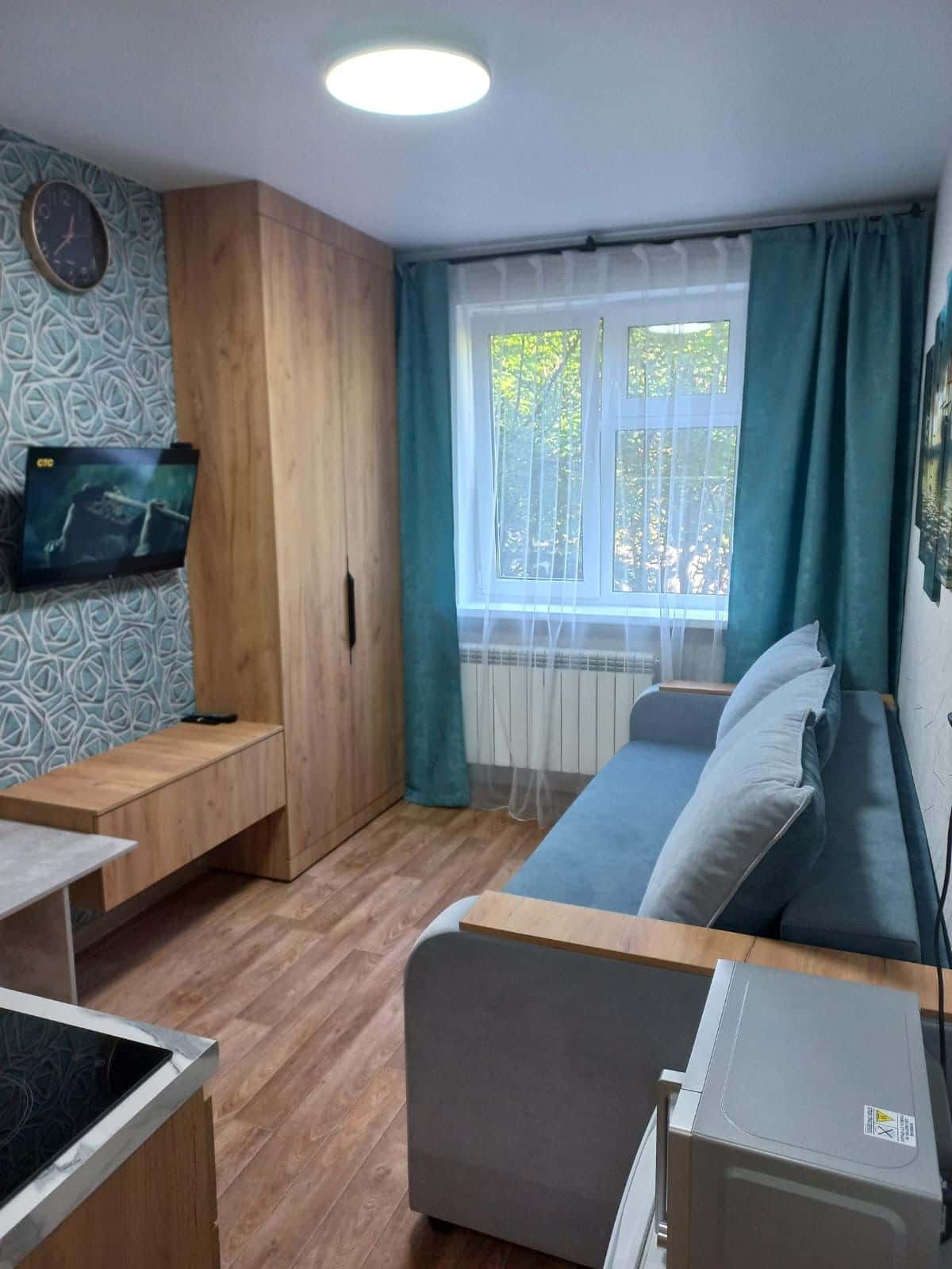 Квартира-студия посуточно в Красноярске, ул. Академгородок, 6 3