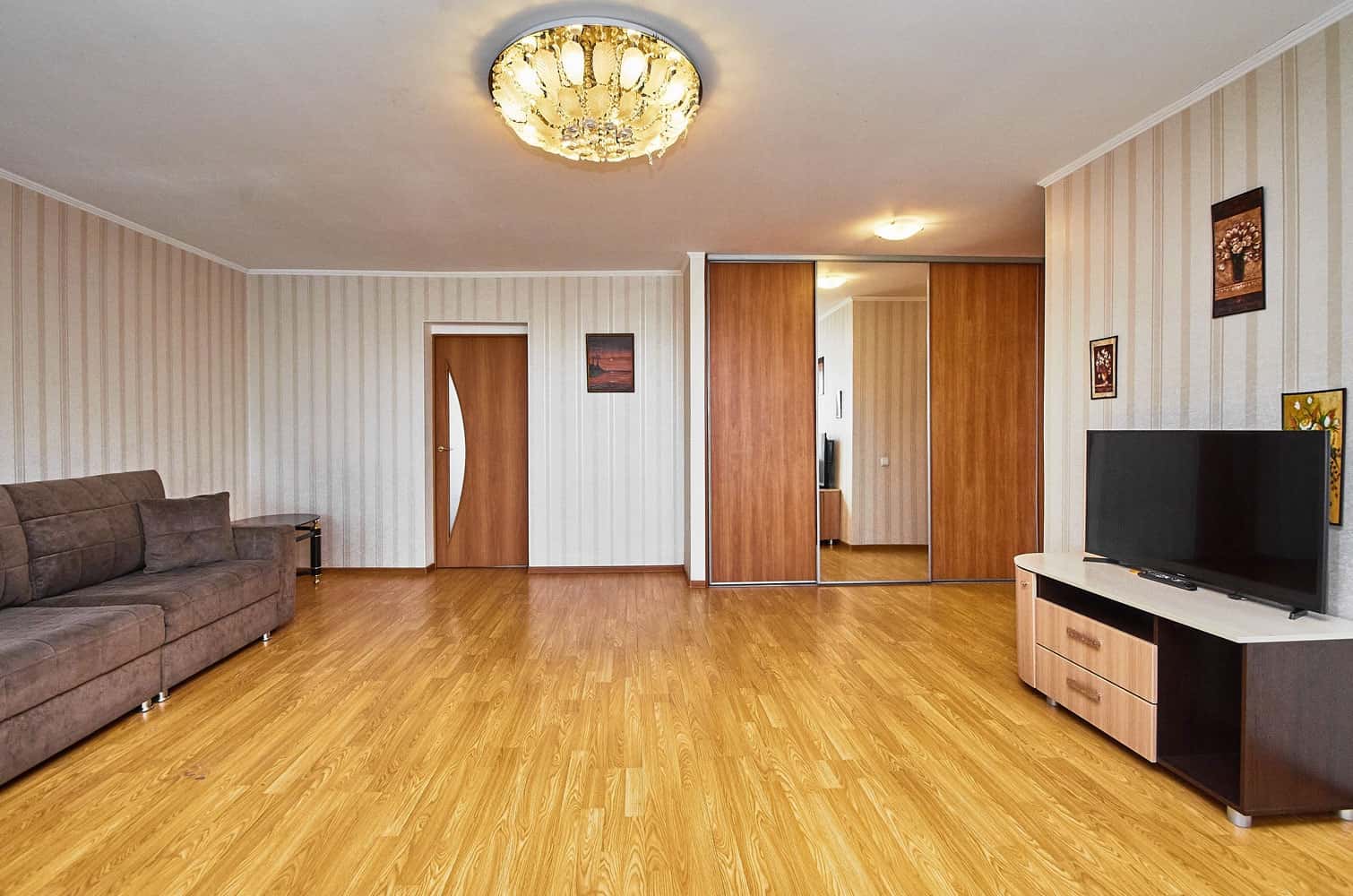 2-комнатная квартира посуточно, Томск, пер. Дербышевский, 17 2