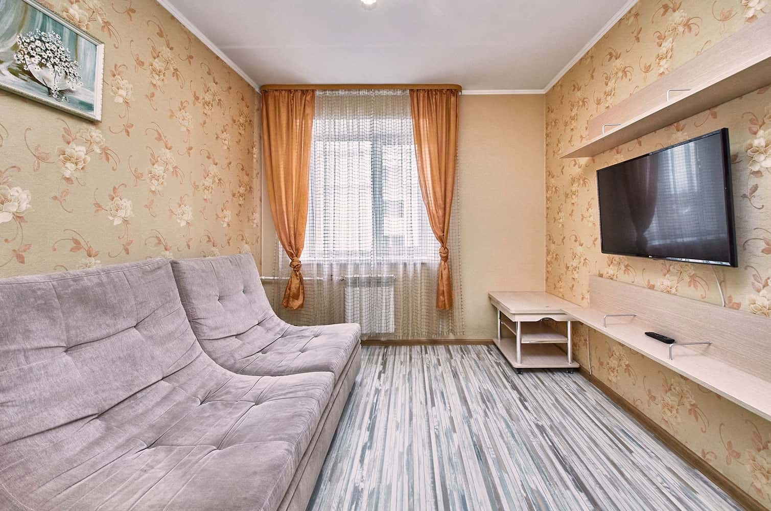 2-комнатная квартира посуточно, Томск, Учебная 15 2