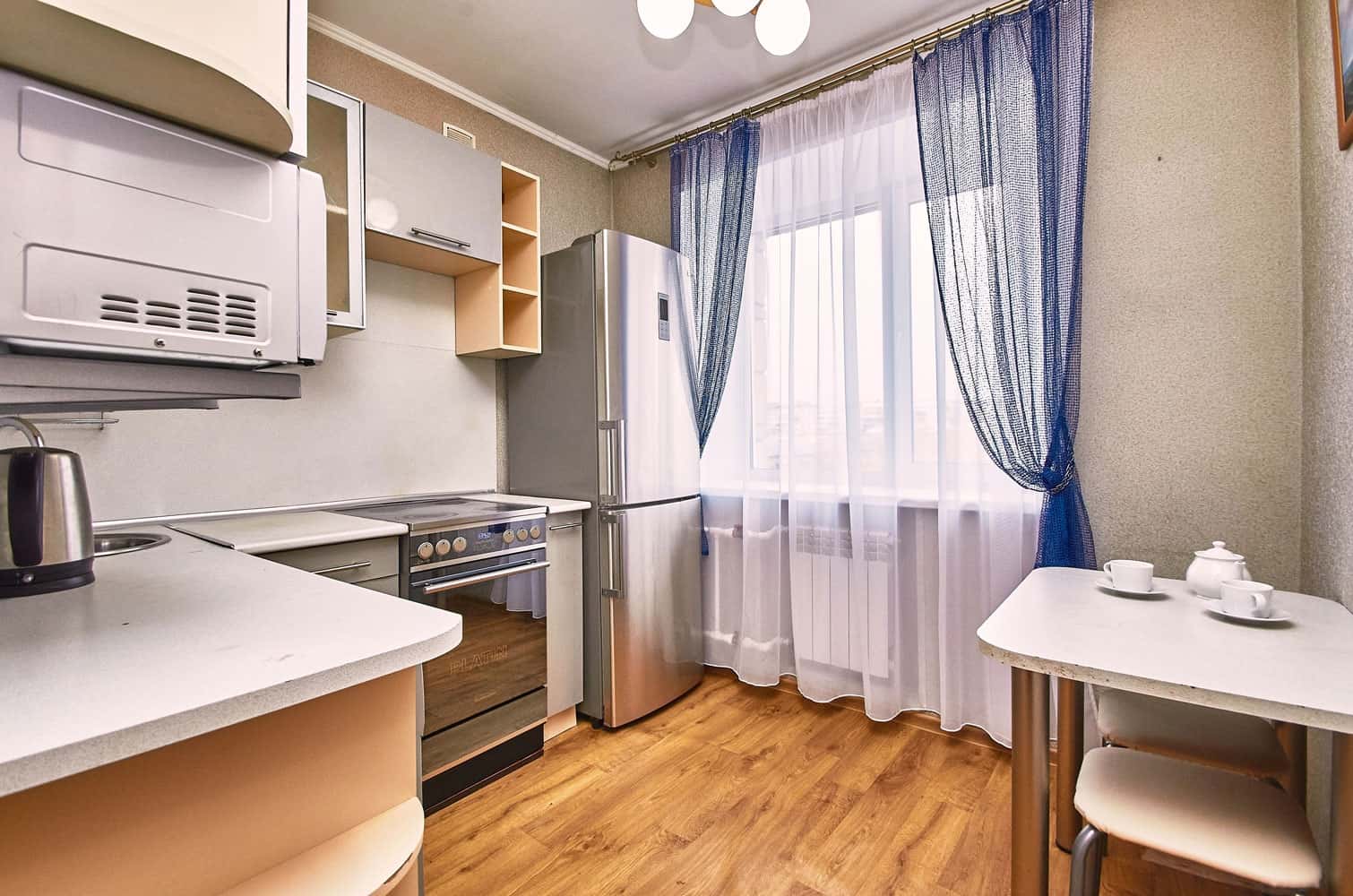 2-комнатная квартира посуточно, Томск, Учебная 15 7