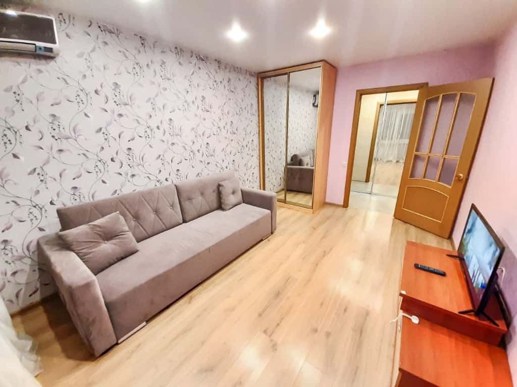 2-комнатная квартира посуточно, Самара, Вольская, 63