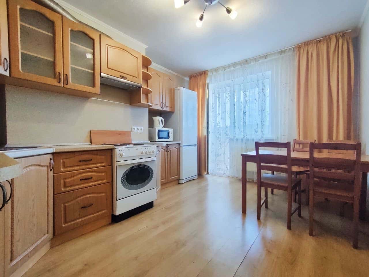 3-комнатная квартира посуточно, Самара, Карла Маркса, 177В 2