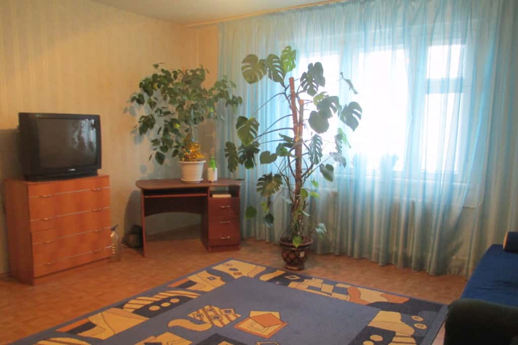 3-комнатная квартира посуточно, Нижнекамск, Чишмале, 1 3