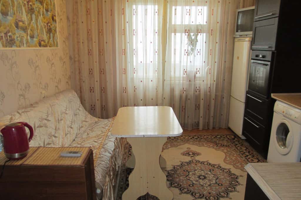 3-комнатная квартира посуточно, Нижнекамск, Чишмале, 1 5