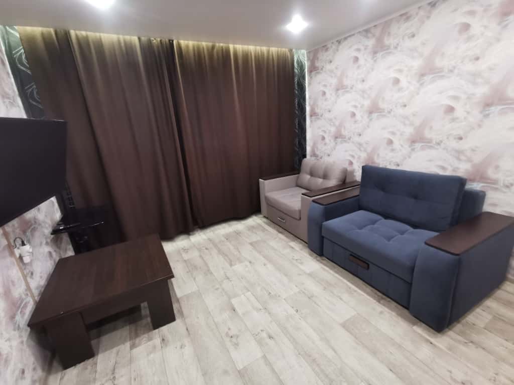 2-комнатная квартира посуточно, Нижнекамск, Шинников 5 7
