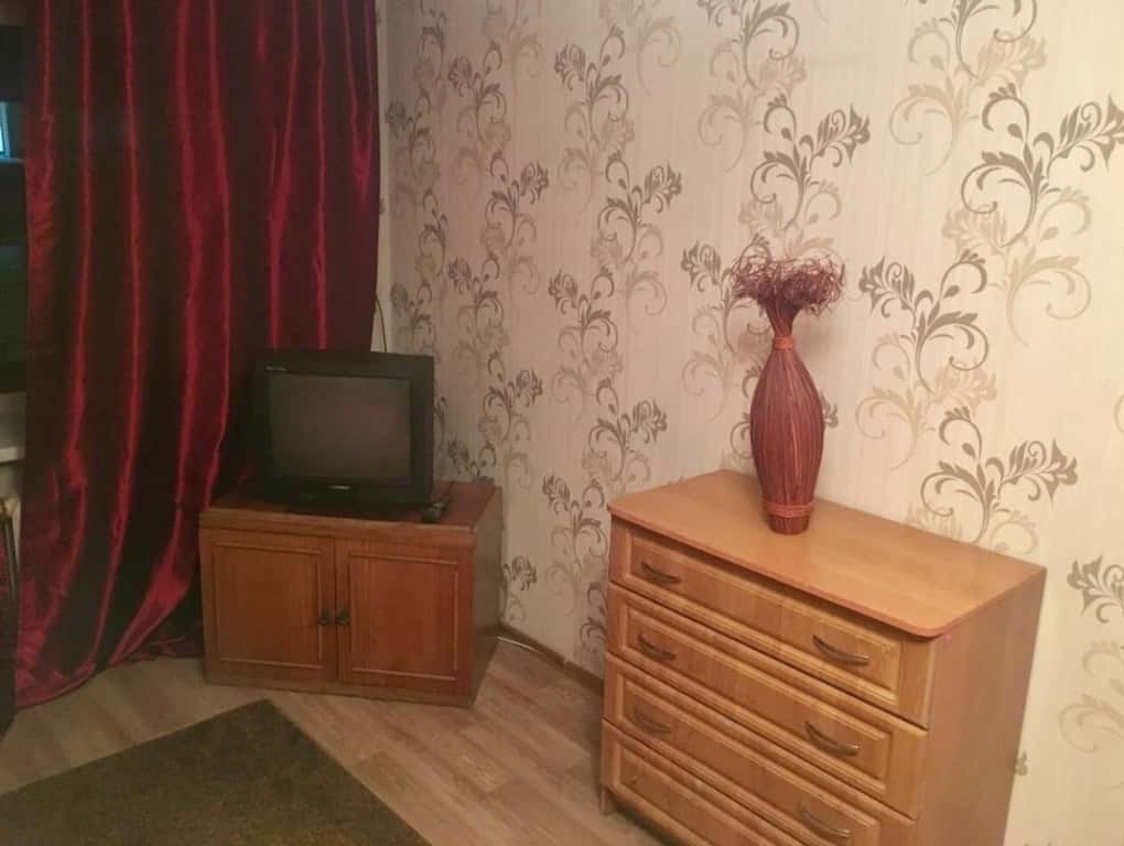 1-комнатная квартира посуточно, Барнаул, ул. Пионеров, 7 2