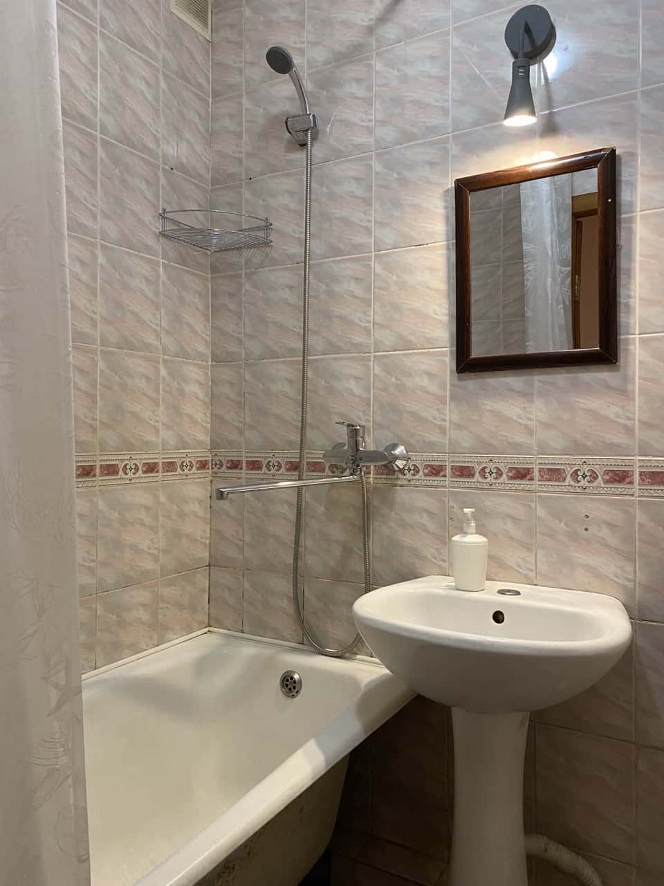 2-комнатная квартира посуточно, Барнаул, улица Чкалова д. 30 15