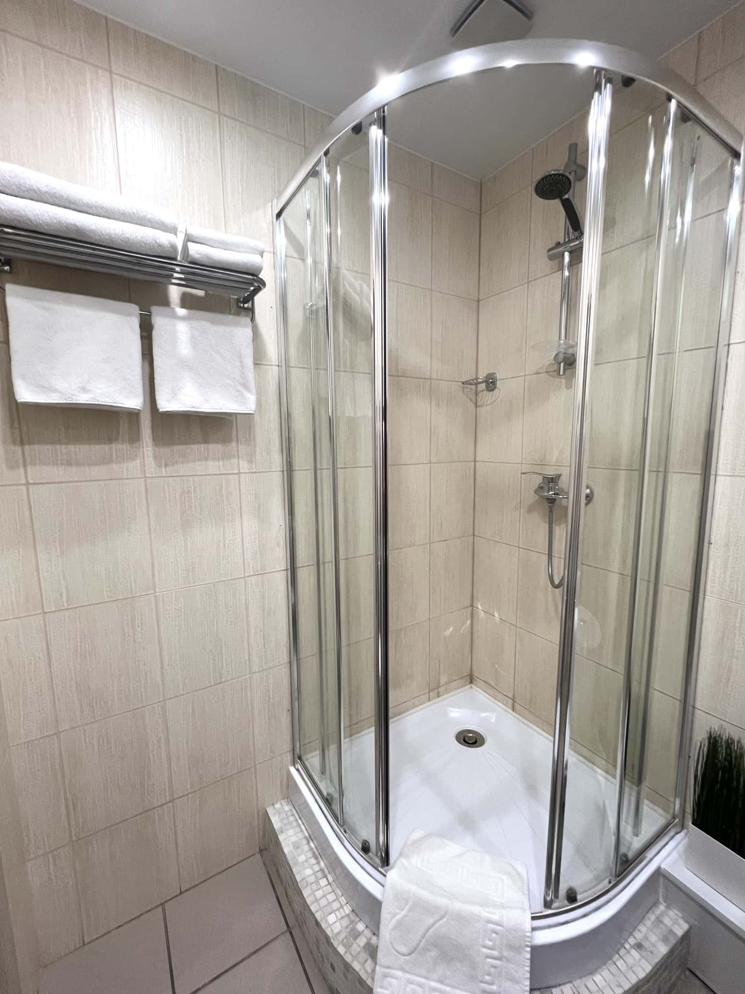 2-комнатная квартира посуточно, Барнаул, Чкалова 66 13