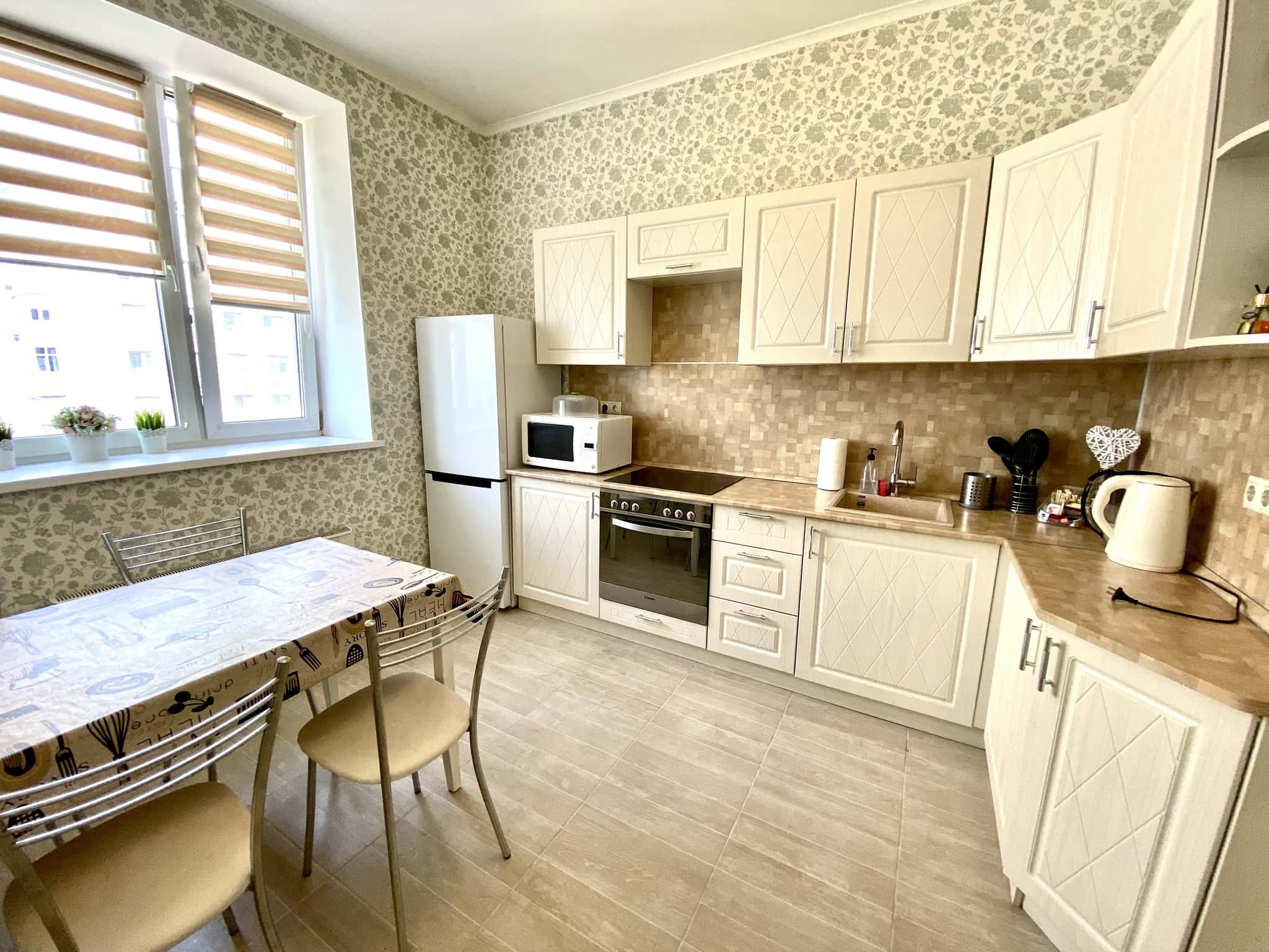 Квартира-студия посуточно, Москва, Адмирала Лазарева, 63к1 7
