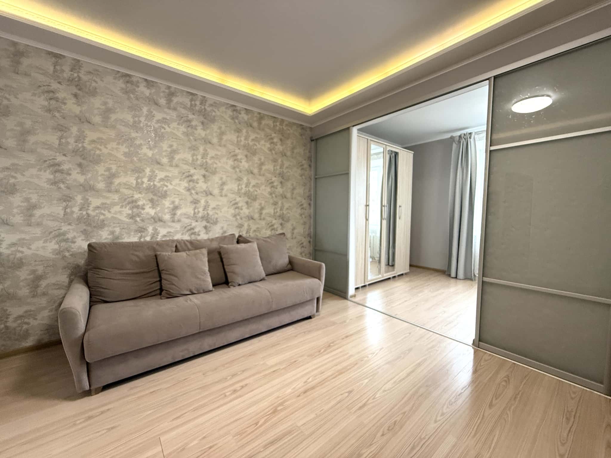 3-комнатная квартира посуточно, Тюмень, ул. Циолковского, д. 9к1 2