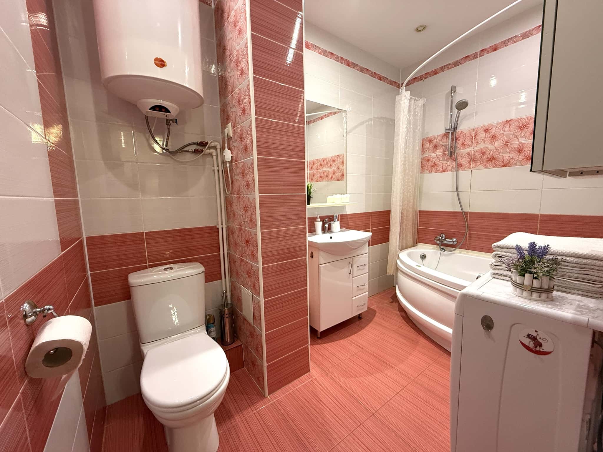 3-комнатная квартира посуточно, Тюмень, ул. Циолковского, д. 9к1 5