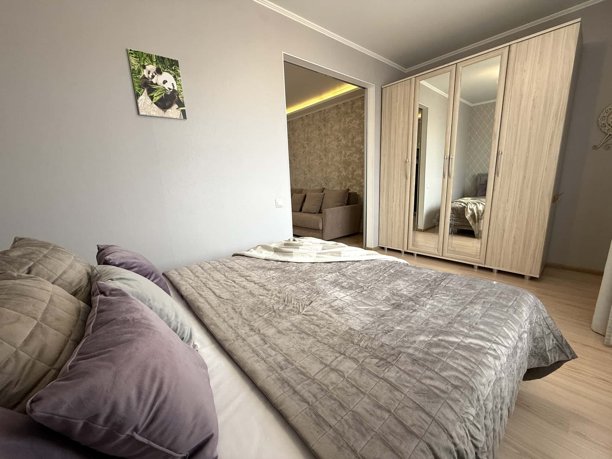 3-комнатная квартира посуточно, Тюмень, ул. Циолковского, д. 9к1 9