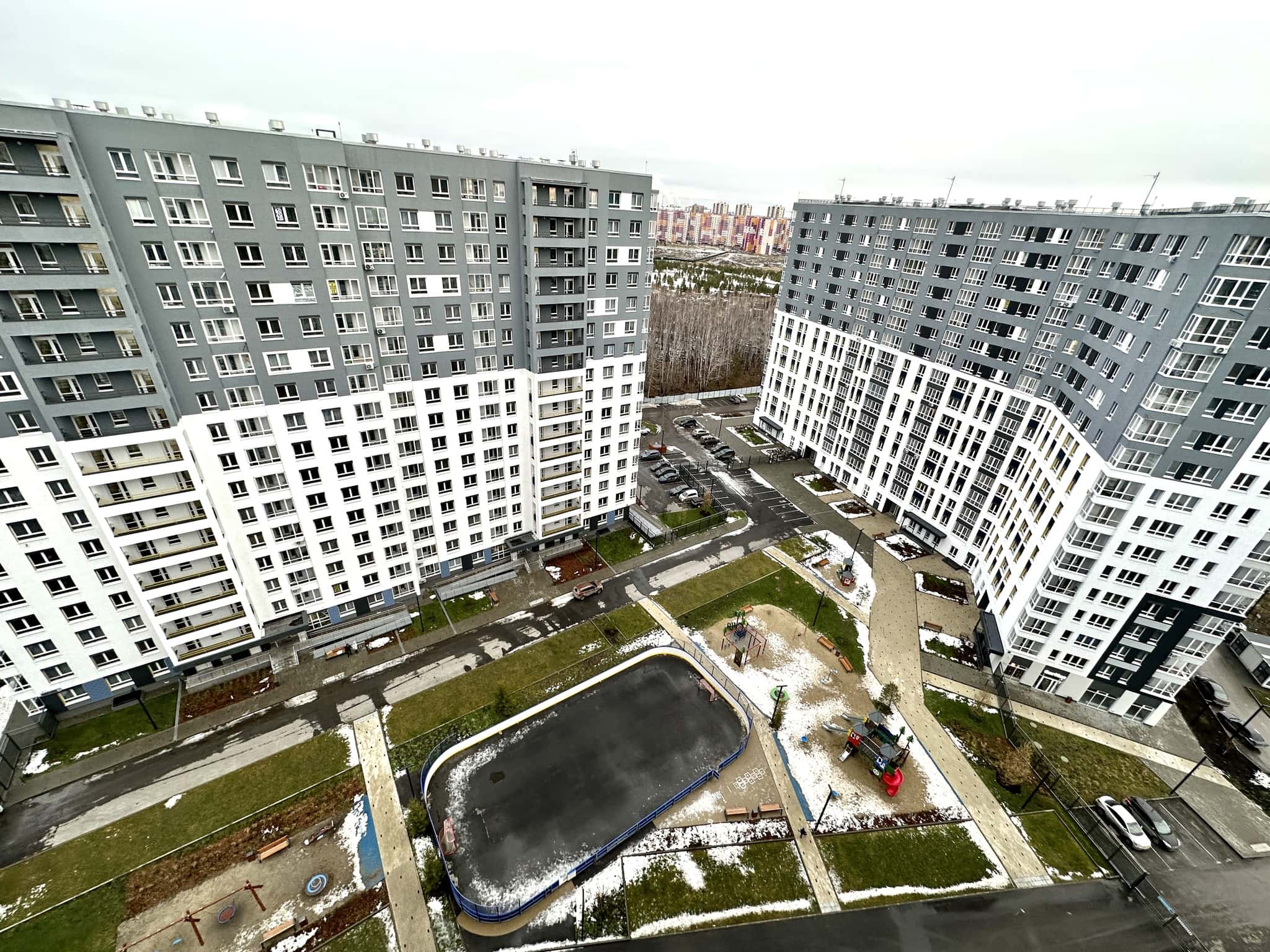 Квартира-студия посуточно, Тюмень, ул. Сергея Джанбровского, д. 5 4