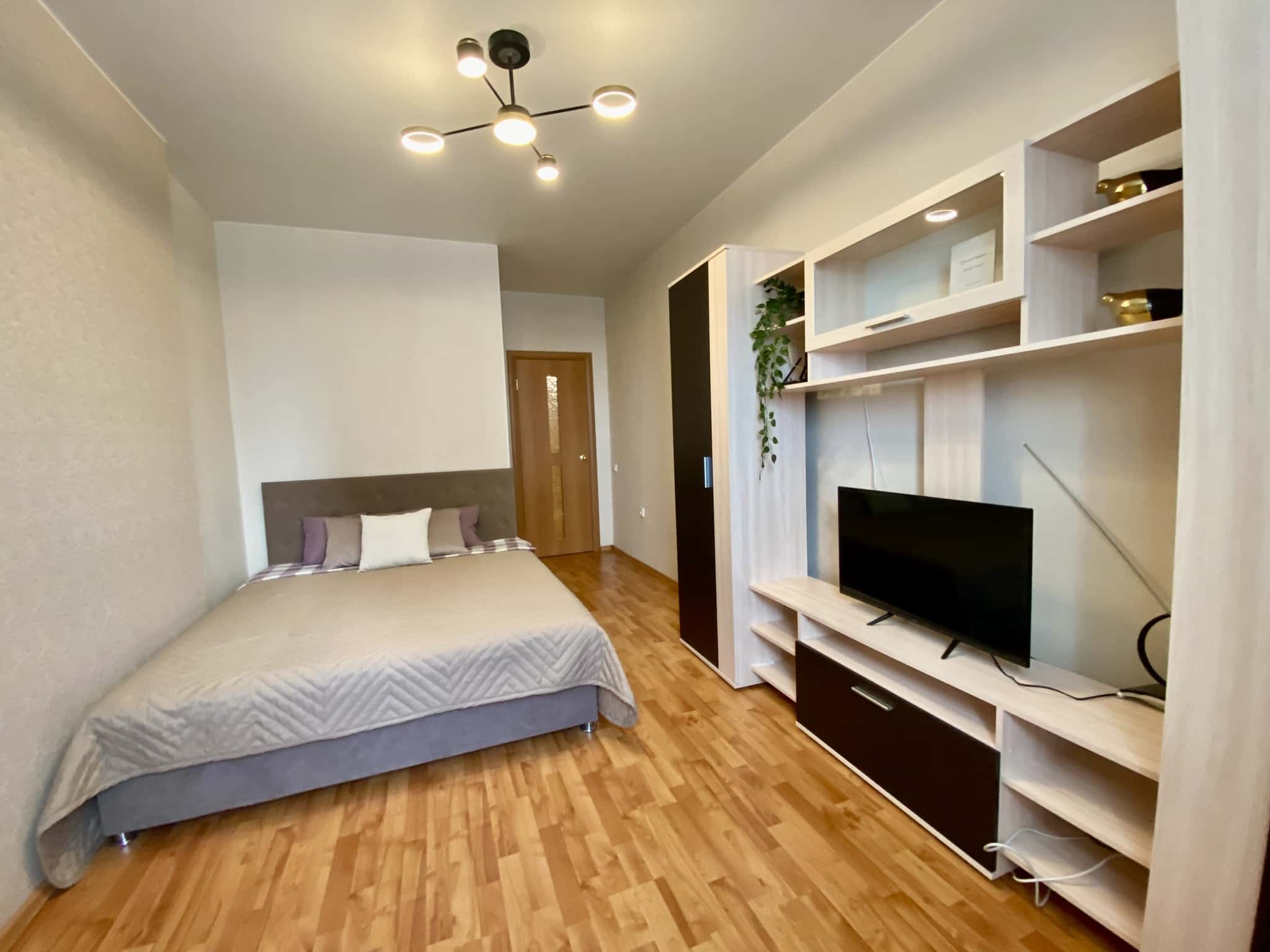 1-комнатная квартира посуточно, Тюмень, ул. Бориса Житкова, д. 7к1 10