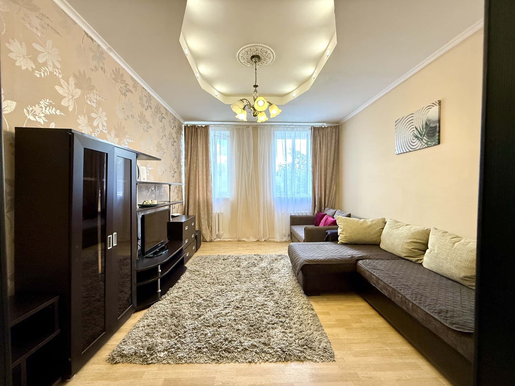 2-комнатная квартира посуточно, Тюмень, ул. Ленина, д. 63 2