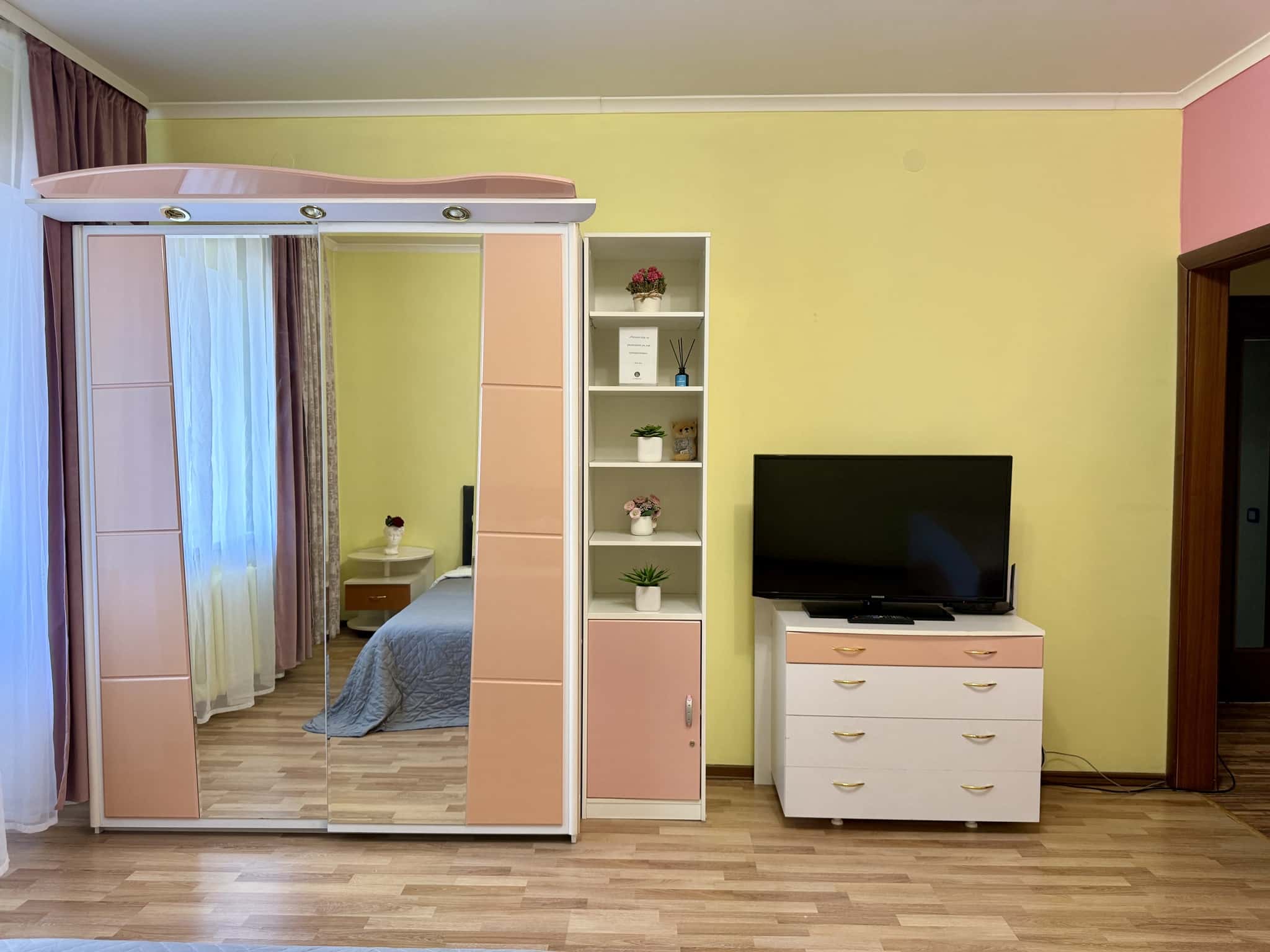 1-комнатная квартира посуточно, Тюмень, ул. Мельничная, д. 83 2