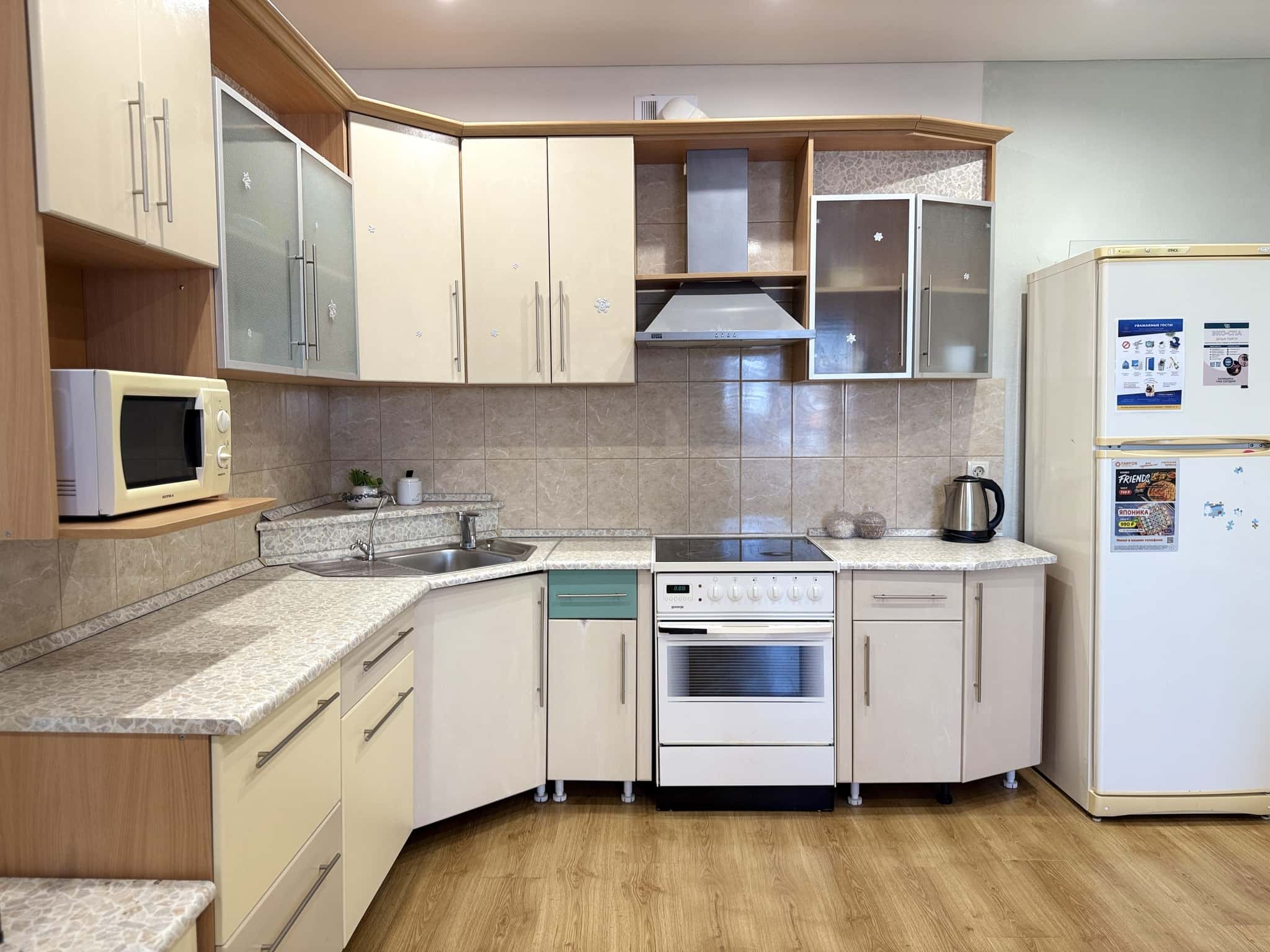 2-комнатная квартира посуточно, Тюмень, ул. Мельникайте, д. 150 3
