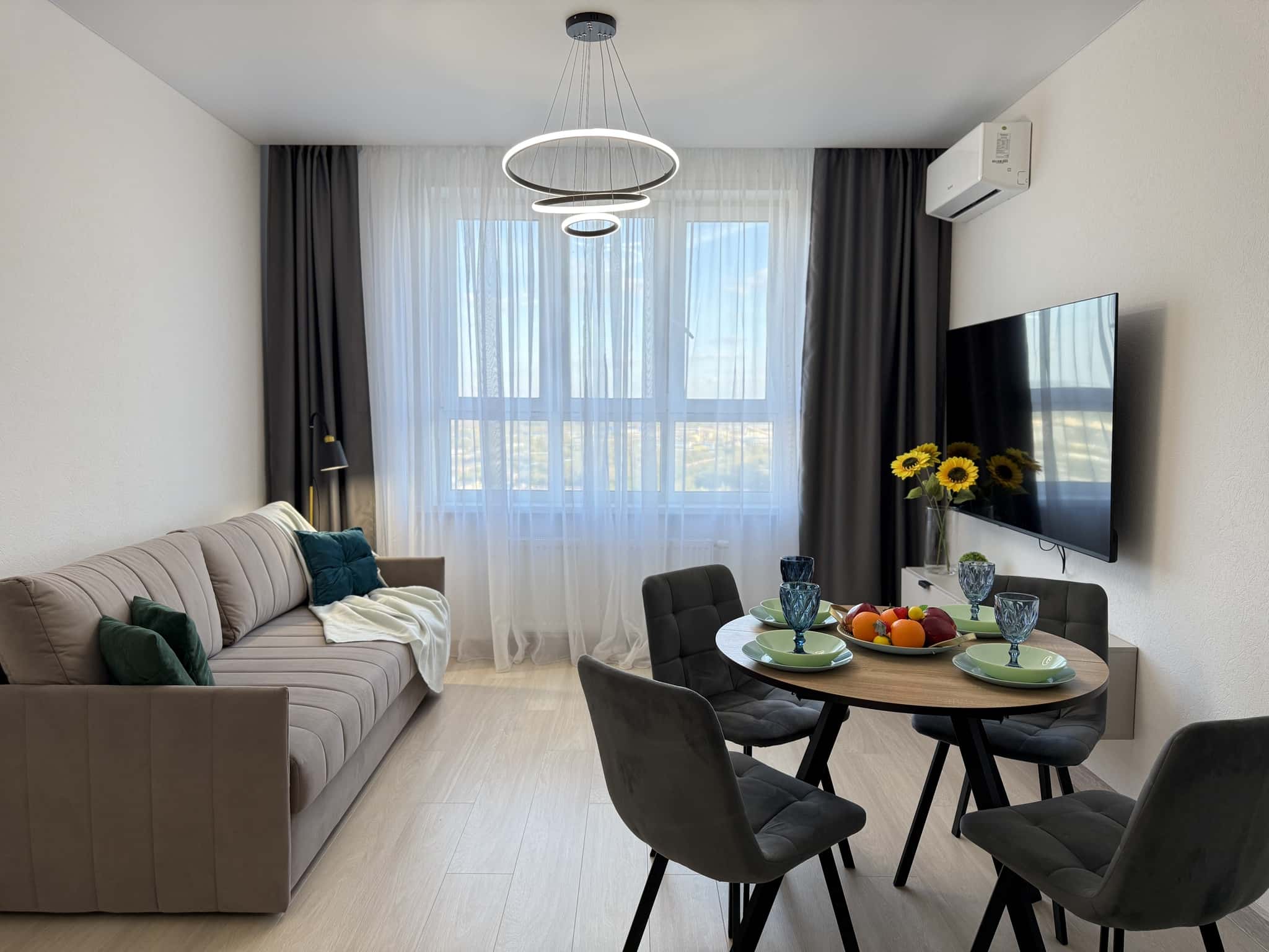 2-комнатная квартира посуточно, Тюмень, ул. Одесская, д. 7к1 3
