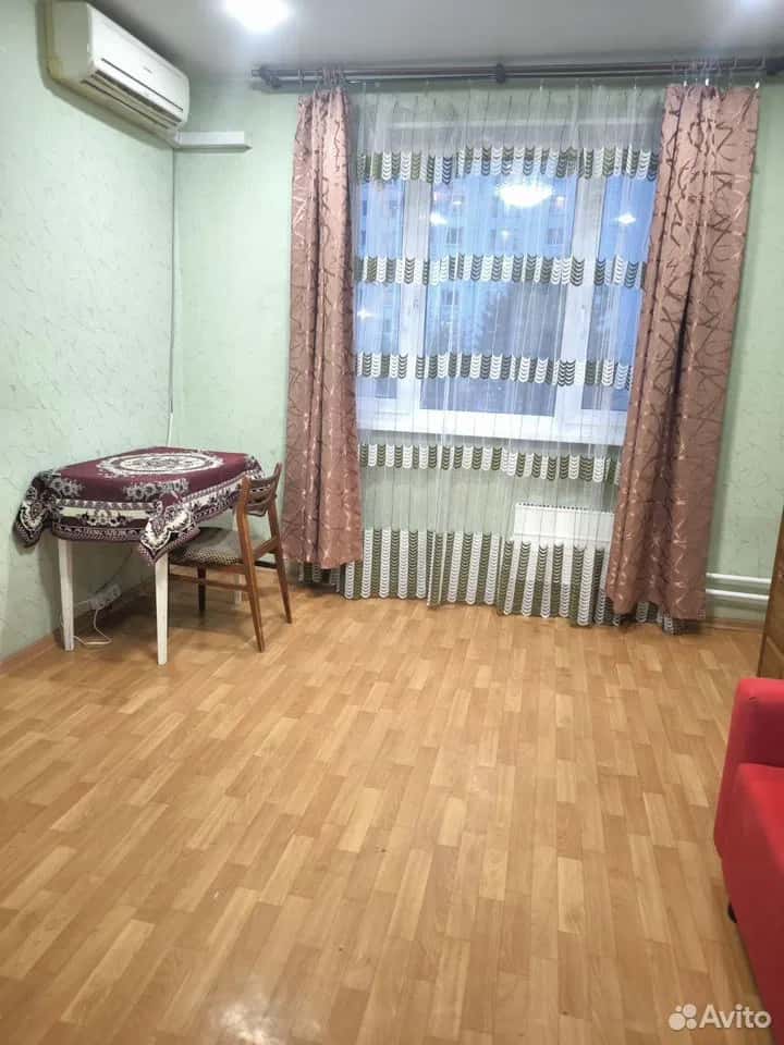 1-комнатная квартира посуточно, Москва, Вильнюсская ул., 15 4