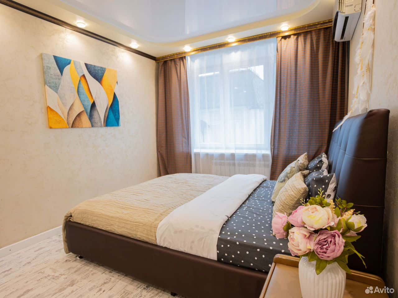 2-комнатная квартира посуточно, Москва, Гусятников пер., 9 3
