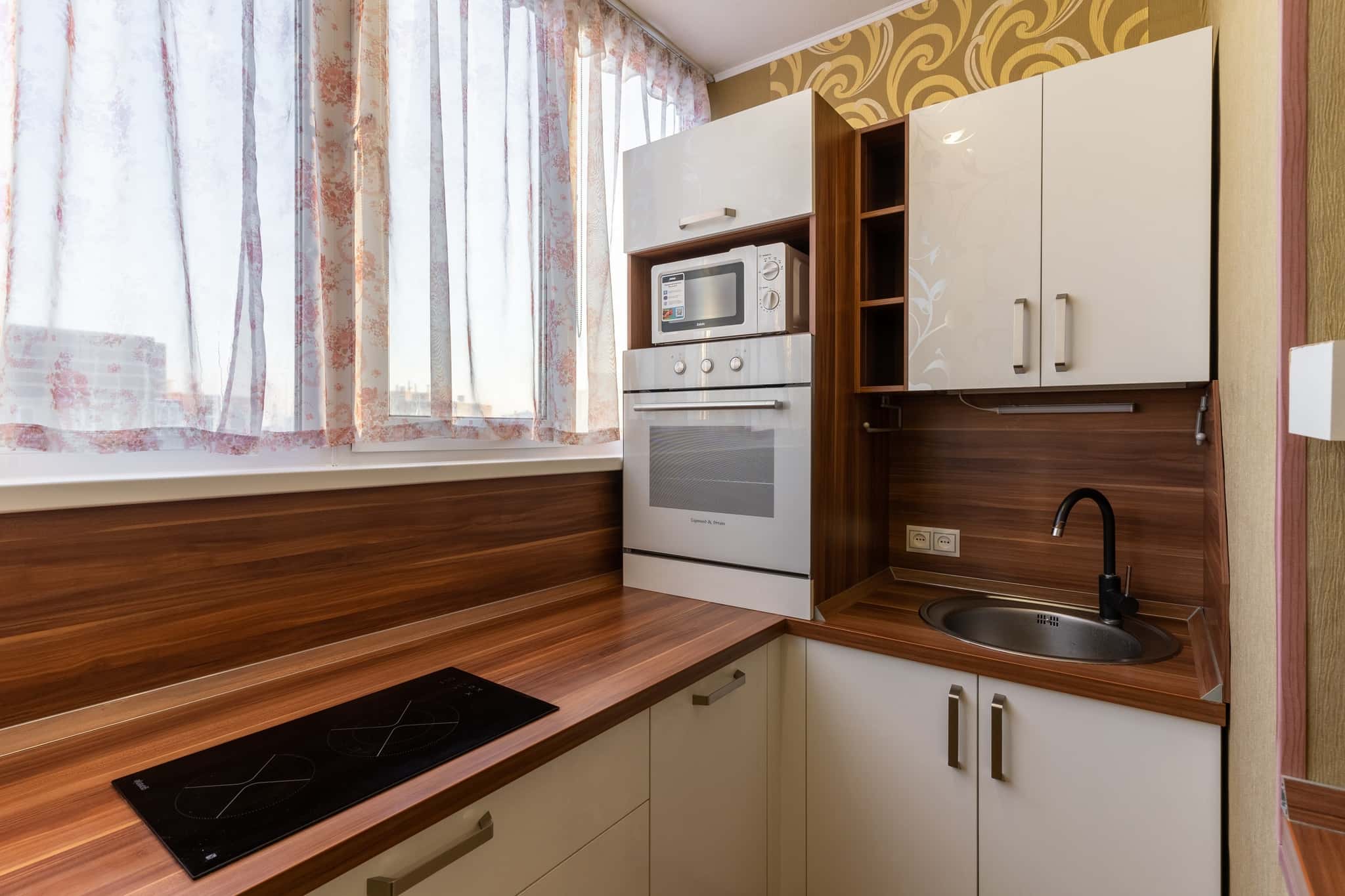 1-комнатная квартира посуточно, Тюмень, ул. Николая Зелинского, д. 1к1 8
