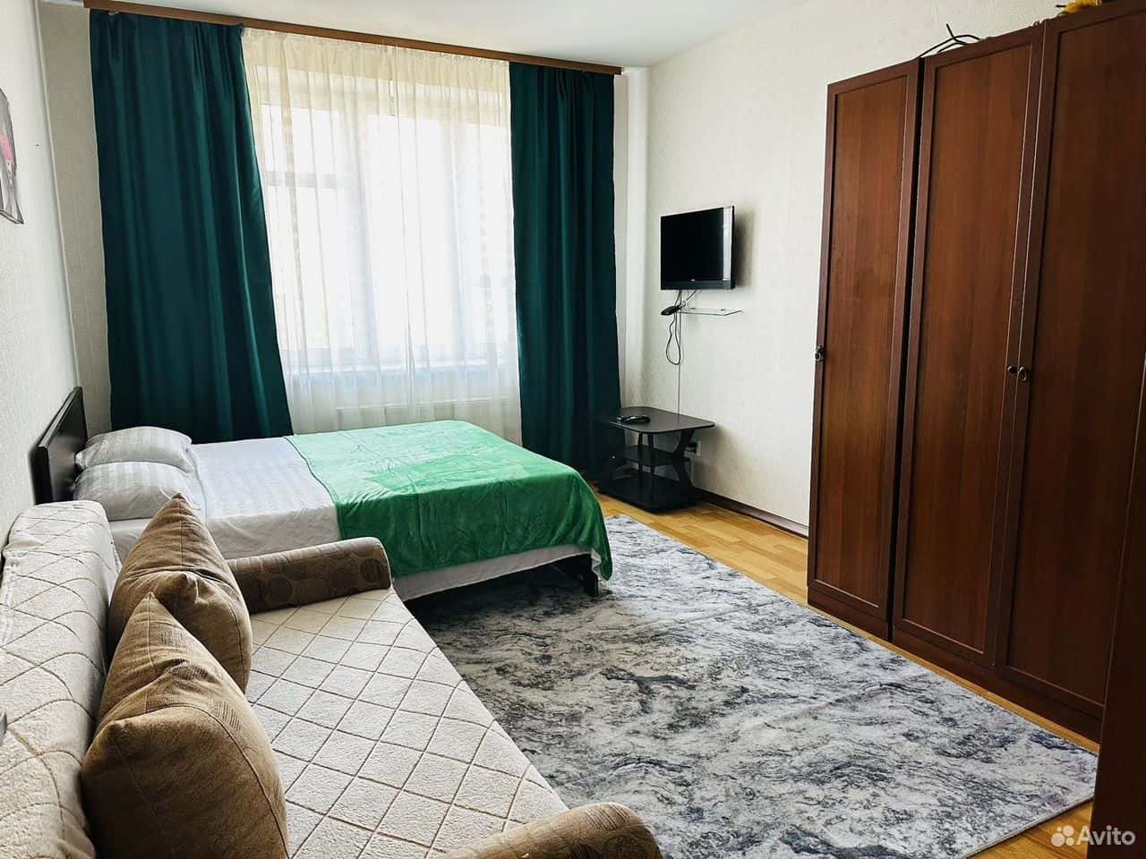 1-комнатная квартира посуточно, Москва, Истринская ул., 5 7