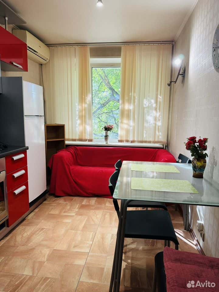 1-комнатная квартира посуточно, Москва, Мишина ул., 4 3