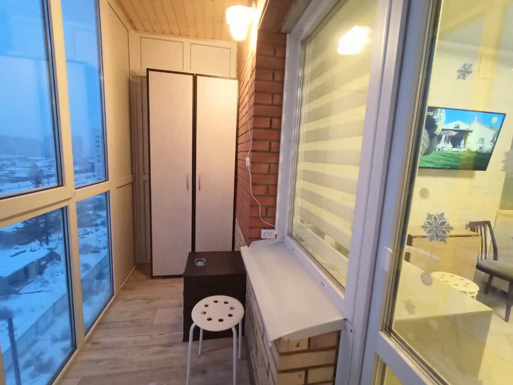 2-комнатная квартира посуточно, Омск, ул. Звездова, 127 5