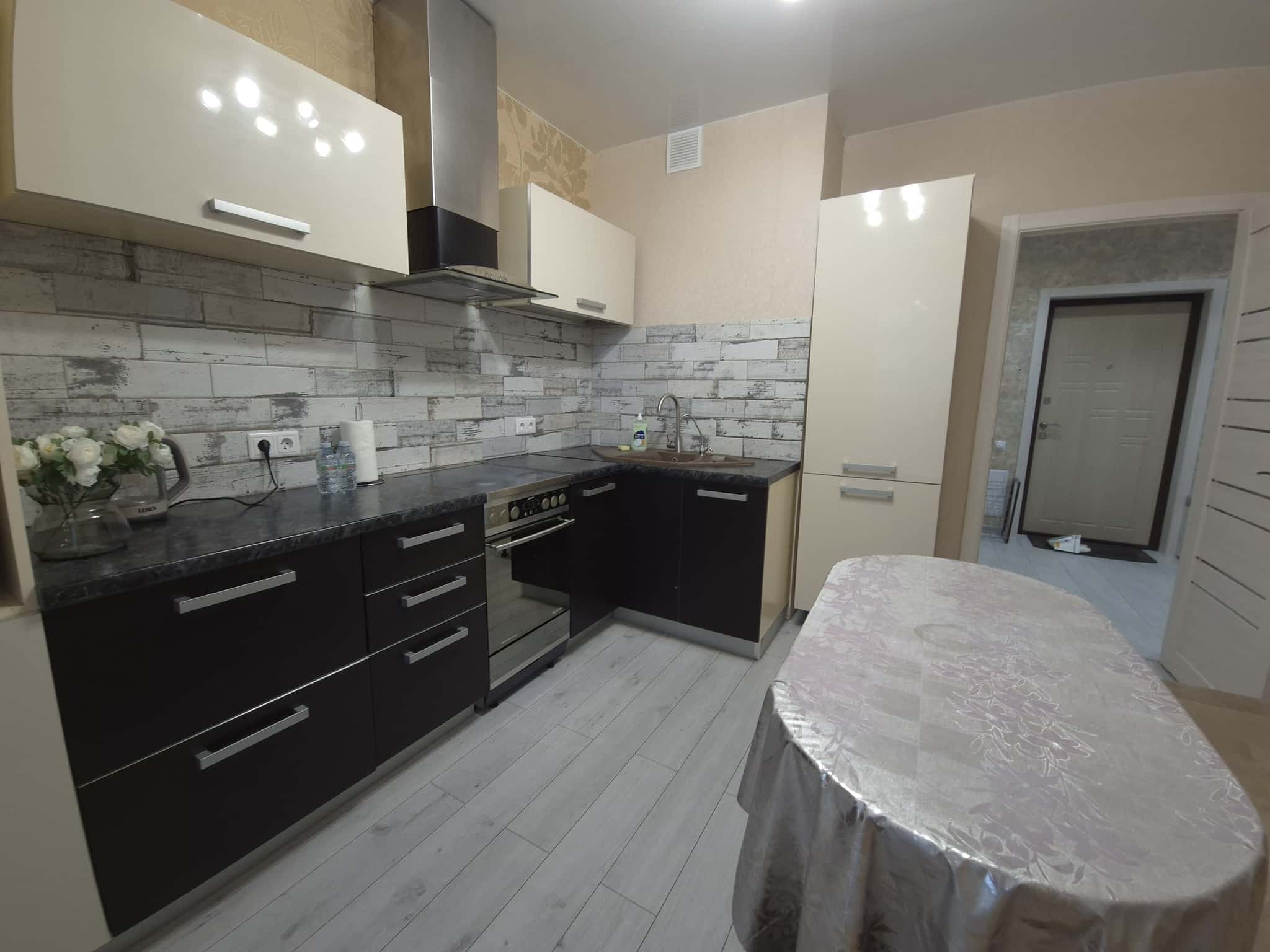 1-комнатная квартира посуточно, Тюмень, ул. Раушана Абдуллина, 2 12