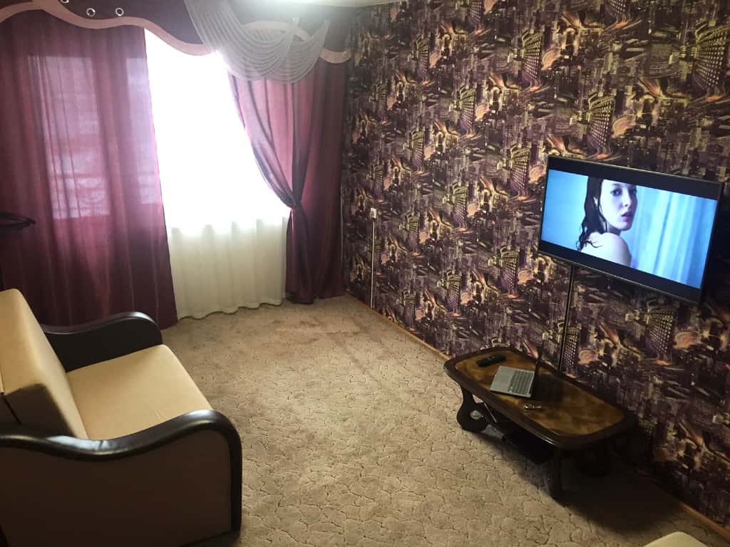 2-комнатная квартира посуточно, Новокузнецк, ул. Кирова, 73 — ул. Кирова, 73