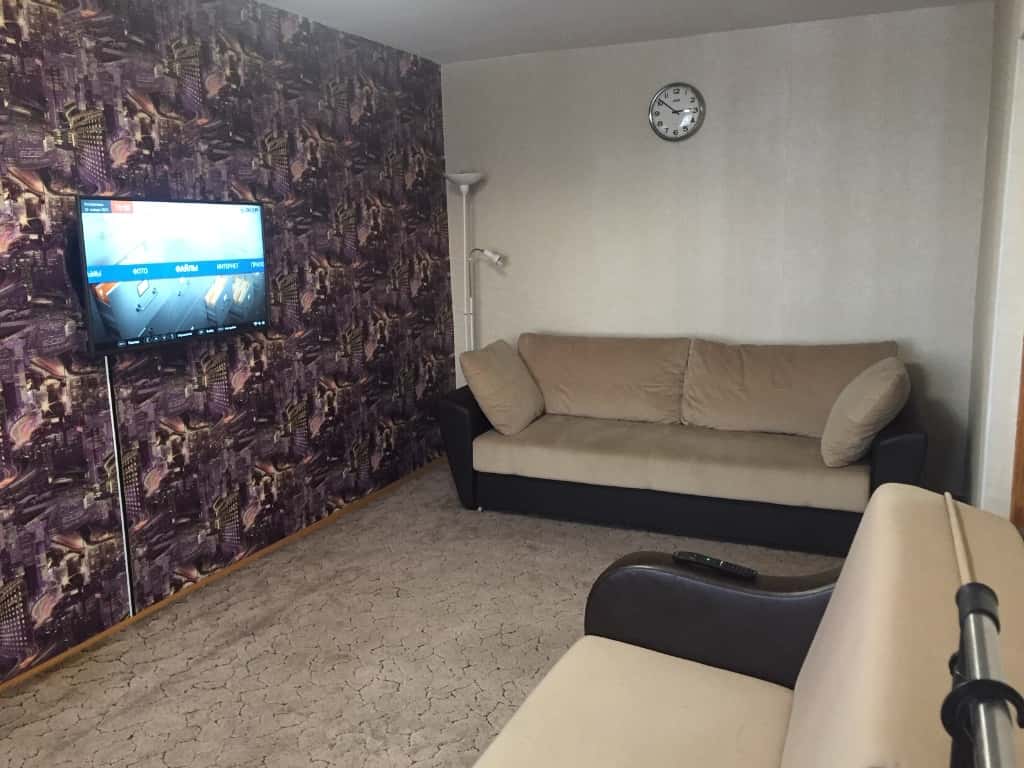 2-комнатная квартира посуточно, Новокузнецк, ул. Кирова, 73 2