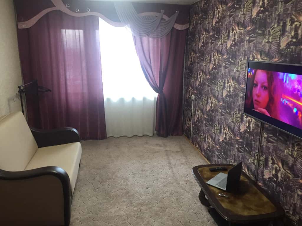 2-комнатная квартира посуточно, Новокузнецк, ул. Кирова, 73 3