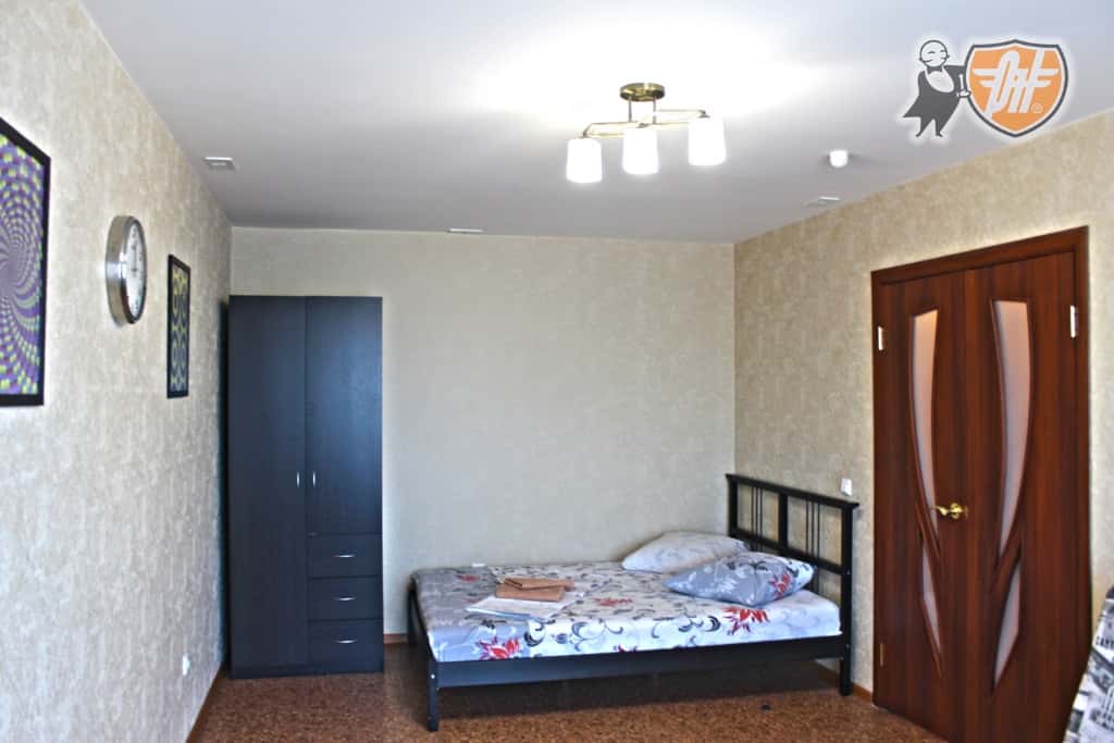 1-комнатная квартира посуточно, Новокузнецк, пр-кт Строителей, 90Б 2