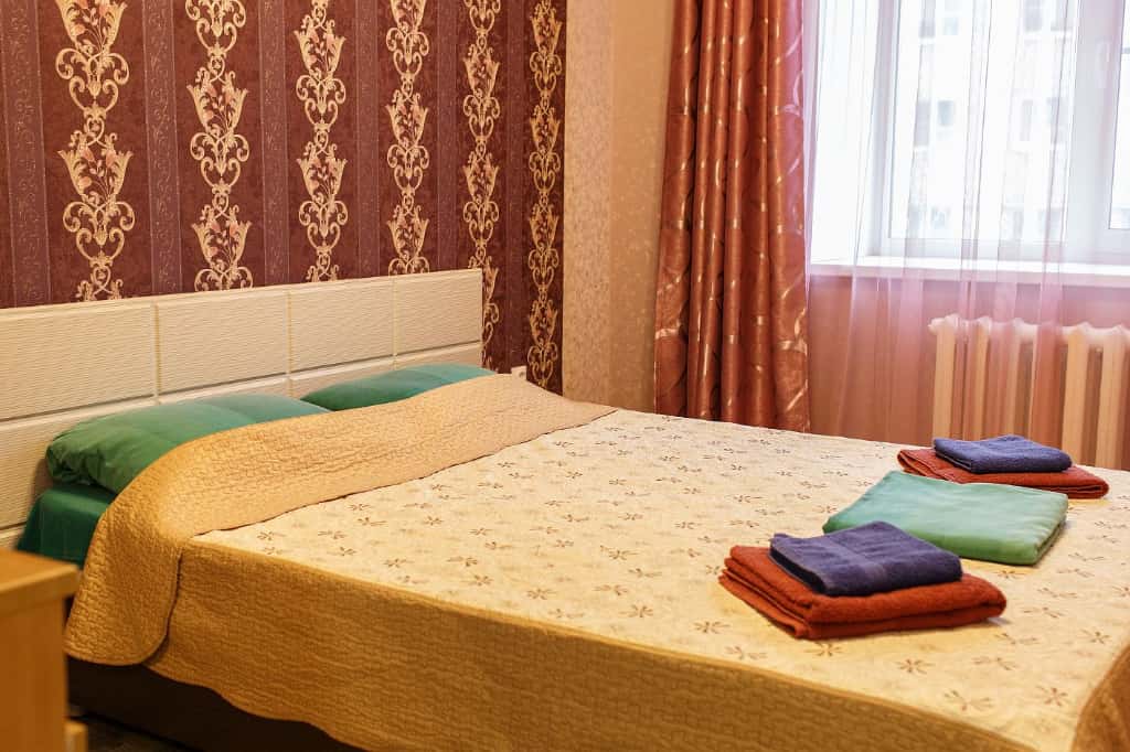 2-комнатная квартира посуточно, Калуга, улица Маршала Жукова, 20 9