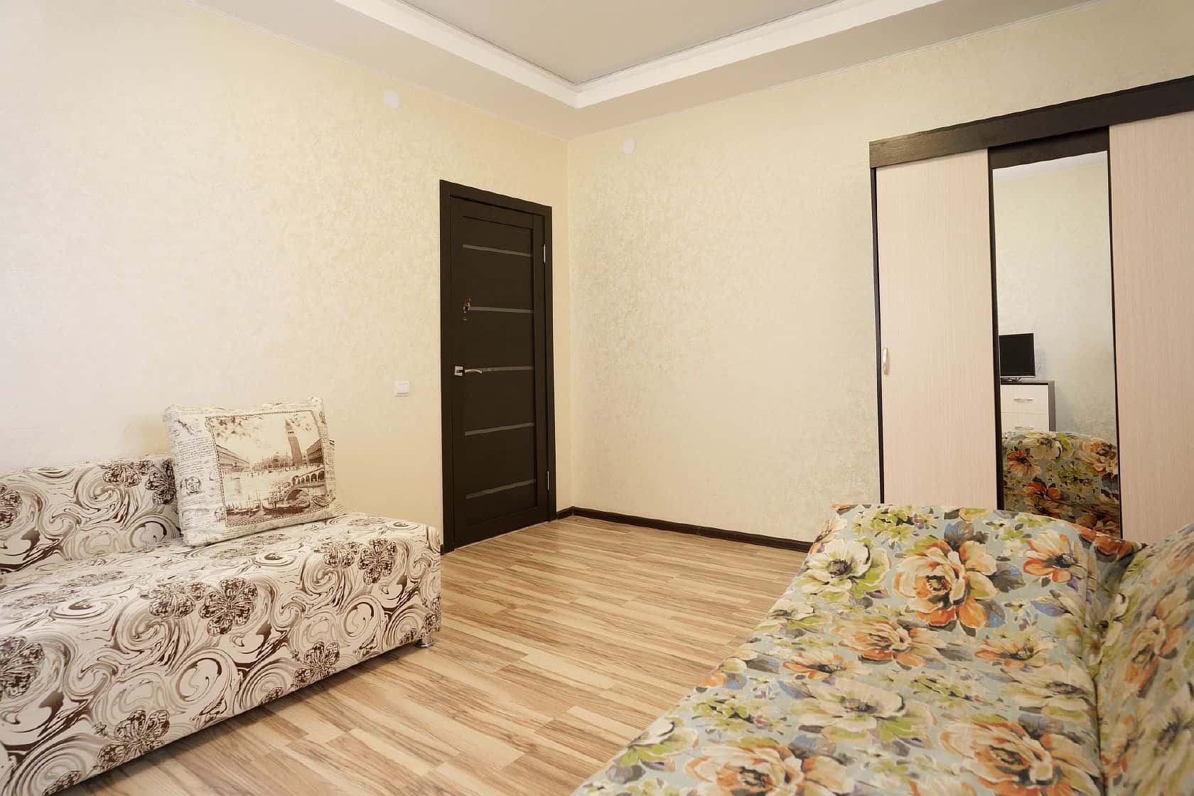 2-комнатная квартира посуточно, Калуга, Салтыкова-Щедрина пер. д.3 кв.22 2