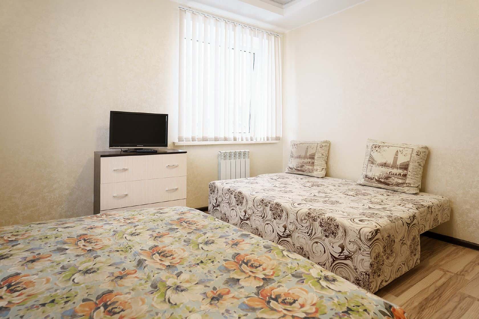 2-комнатная квартира посуточно, Калуга, Салтыкова-Щедрина пер. д.3 кв.22 5
