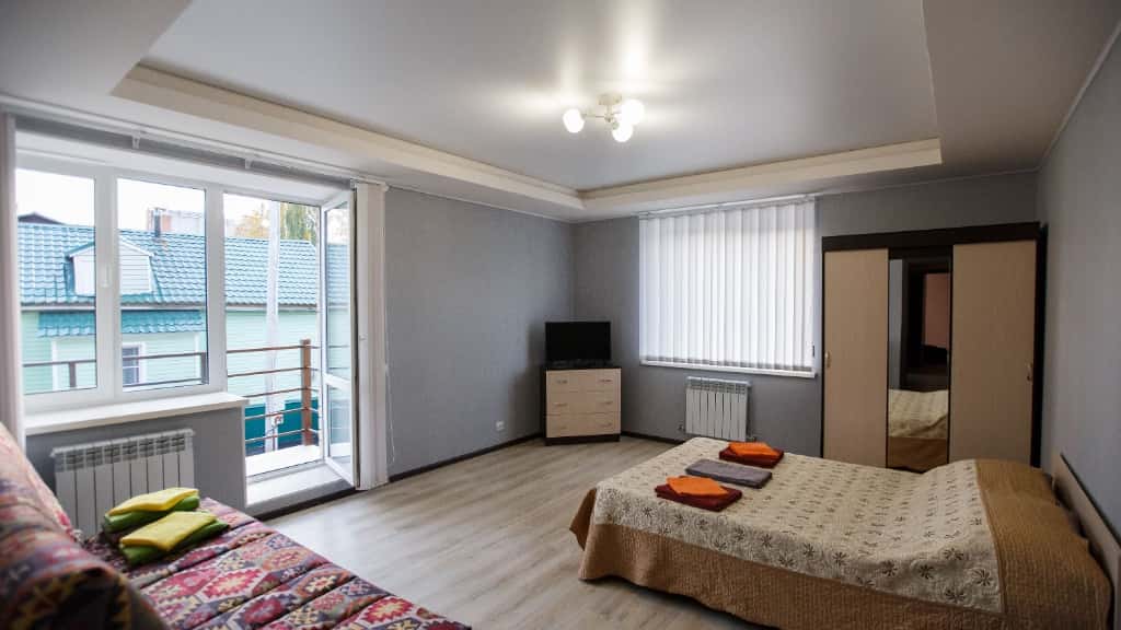 2-комнатная квартира посуточно, Калуга, Салтыкова-Щедрина пер. д.3 кв.23 3