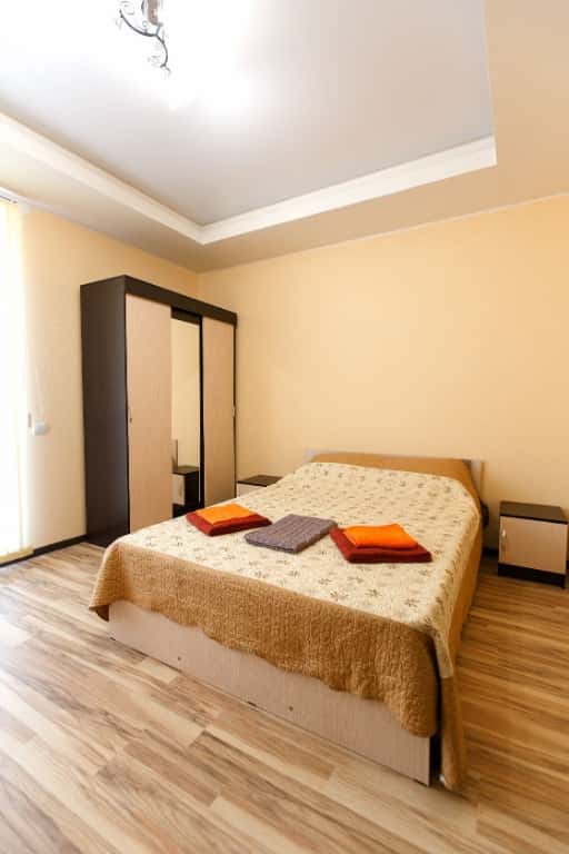 1-комнатная квартира посуточно, Калуга, Салтыкова-Щедрина пер. д.3 кв.24 2