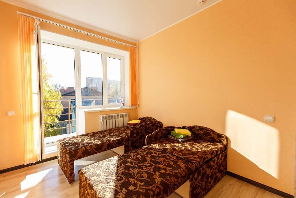 2-комнатная квартира посуточно, Калуга, Салтыкова-Щедрина пер. д.3 кв.33 8