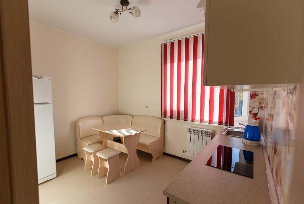 2-комнатная квартира посуточно, Калуга, Салтыкова-Щедрина пер. д.3 кв.33 11