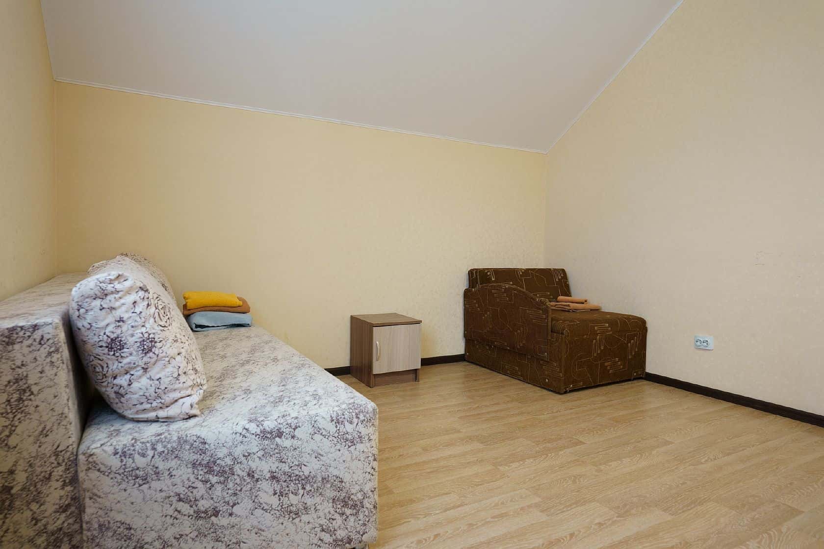 2-комнатная квартира посуточно, Калуга, Салтыкова-Щедрина пер. д.3 кв.42 6