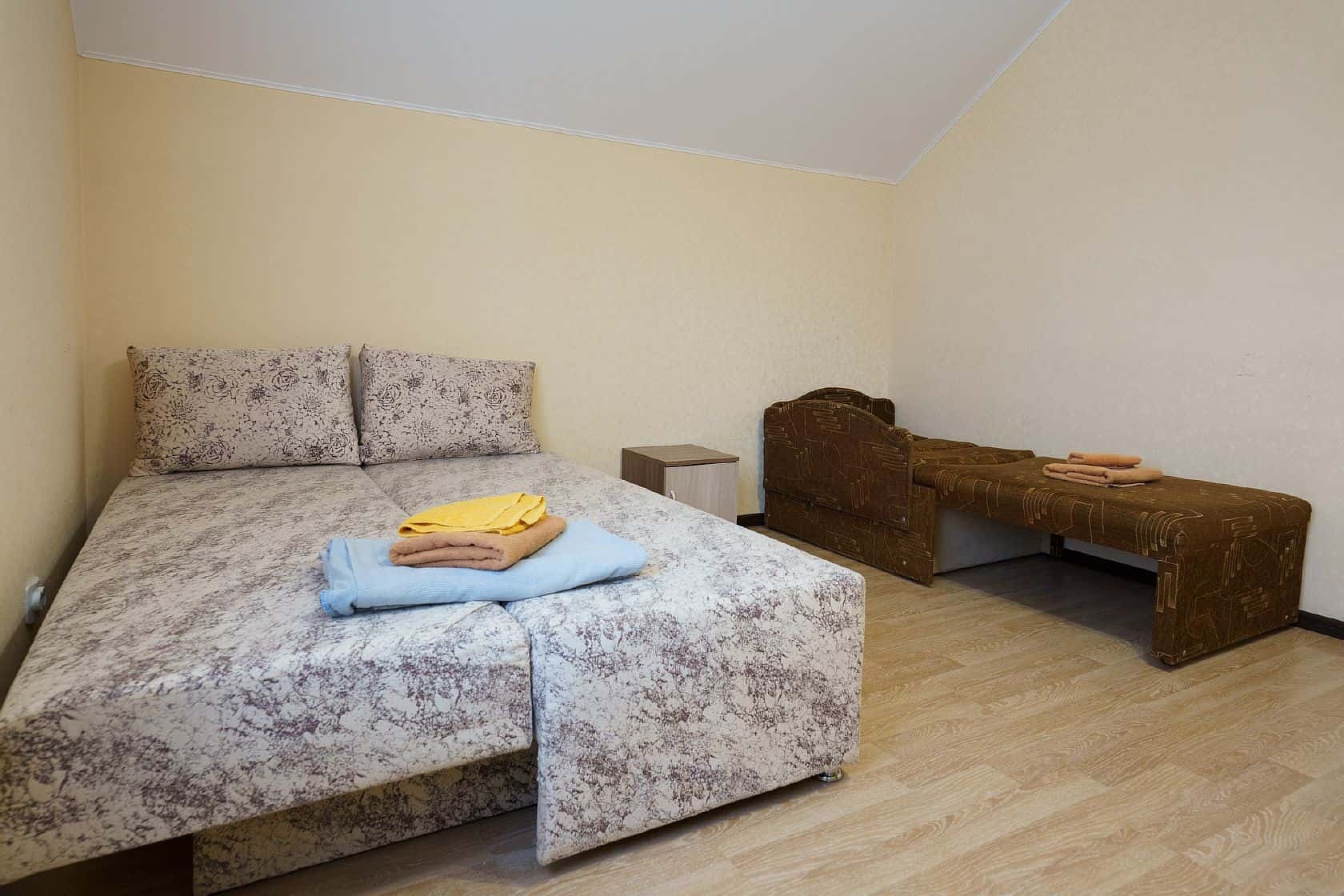 2-комнатная квартира посуточно, Калуга, Салтыкова-Щедрина пер. д.3 кв.42 7