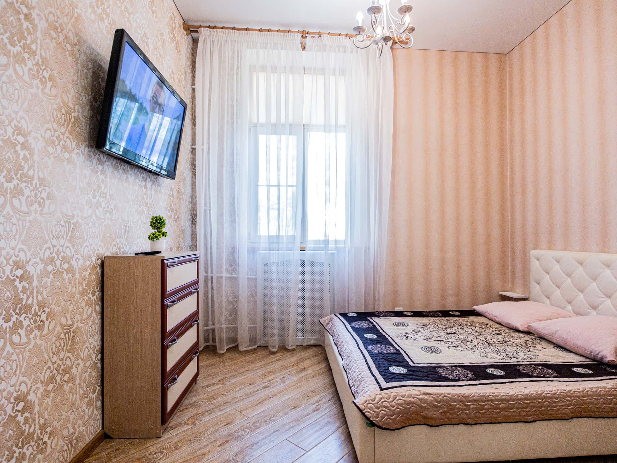 2-комнатная квартира посуточно, Смоленск, Коммунистическая ул., 5 — Коммунистическая ул., 5