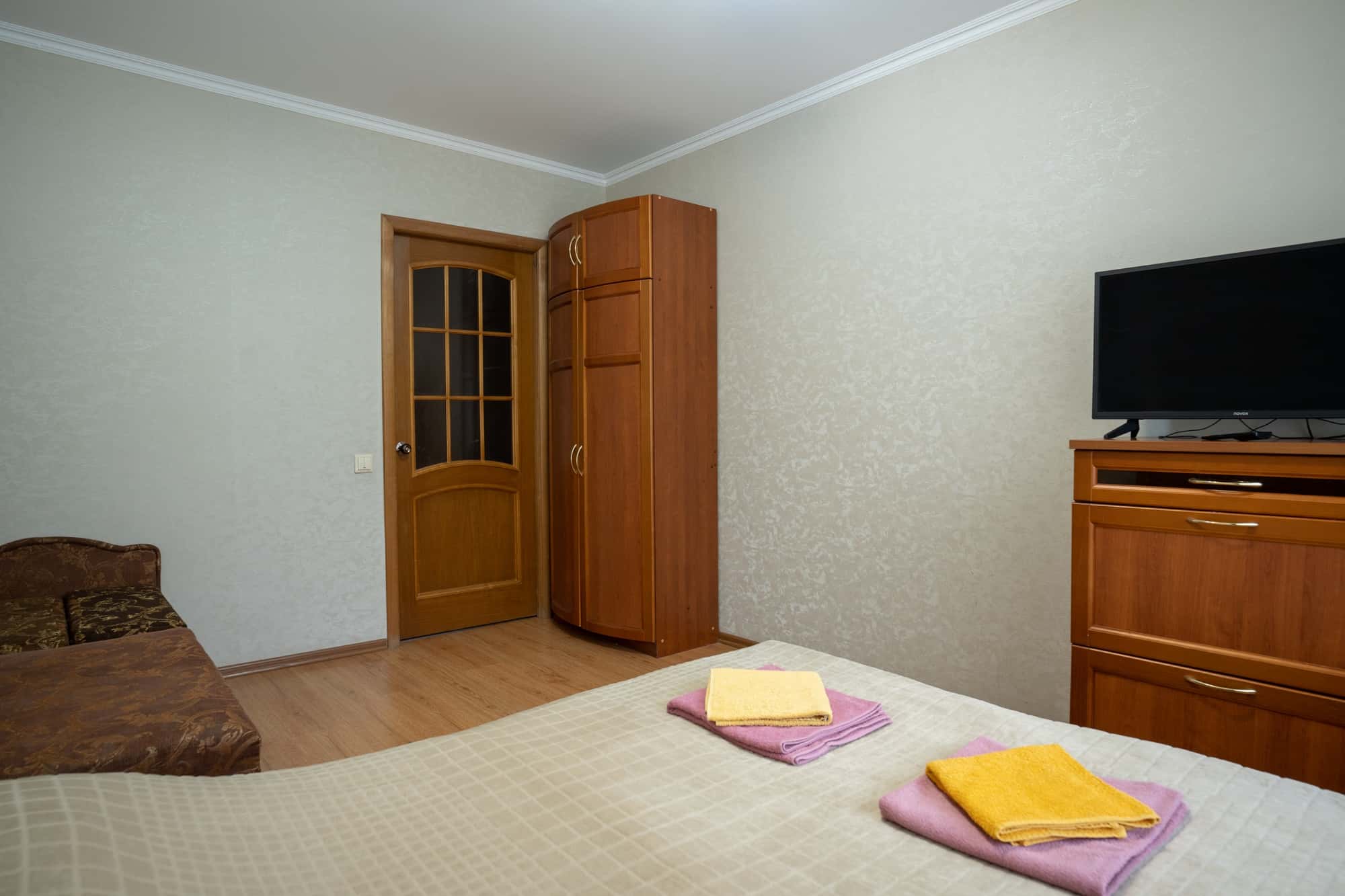 2-комнатная квартира посуточно, Калуга, улица Плеханова, 83 кв. 12 4