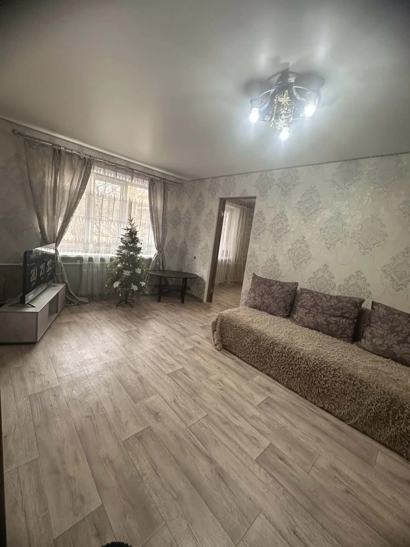 2-комнатная квартира посуточно, Мариуполь, ул. Сеченова, 61 2