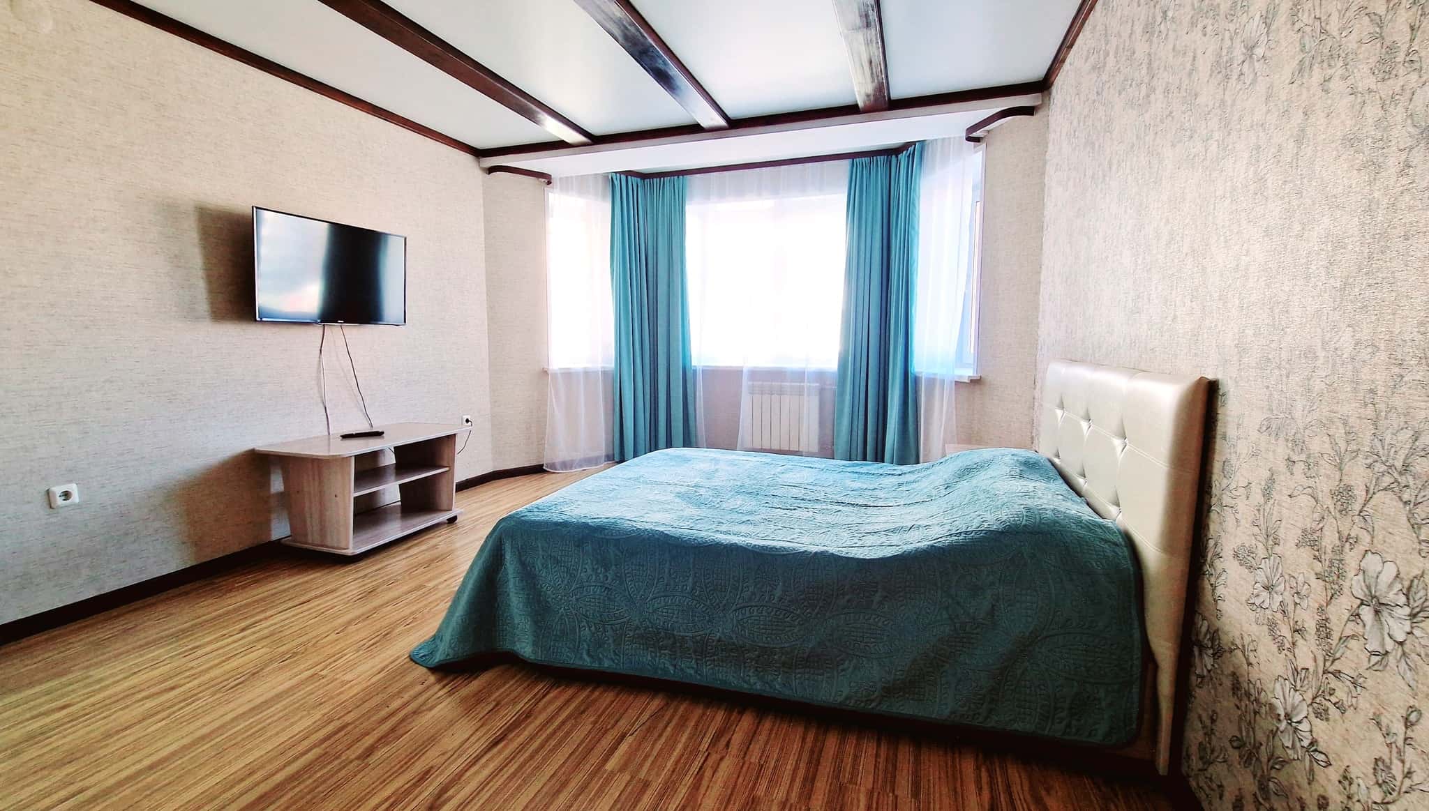 1-комнатная квартира посуточно, Абакан, ул. Торосова, 15а 2