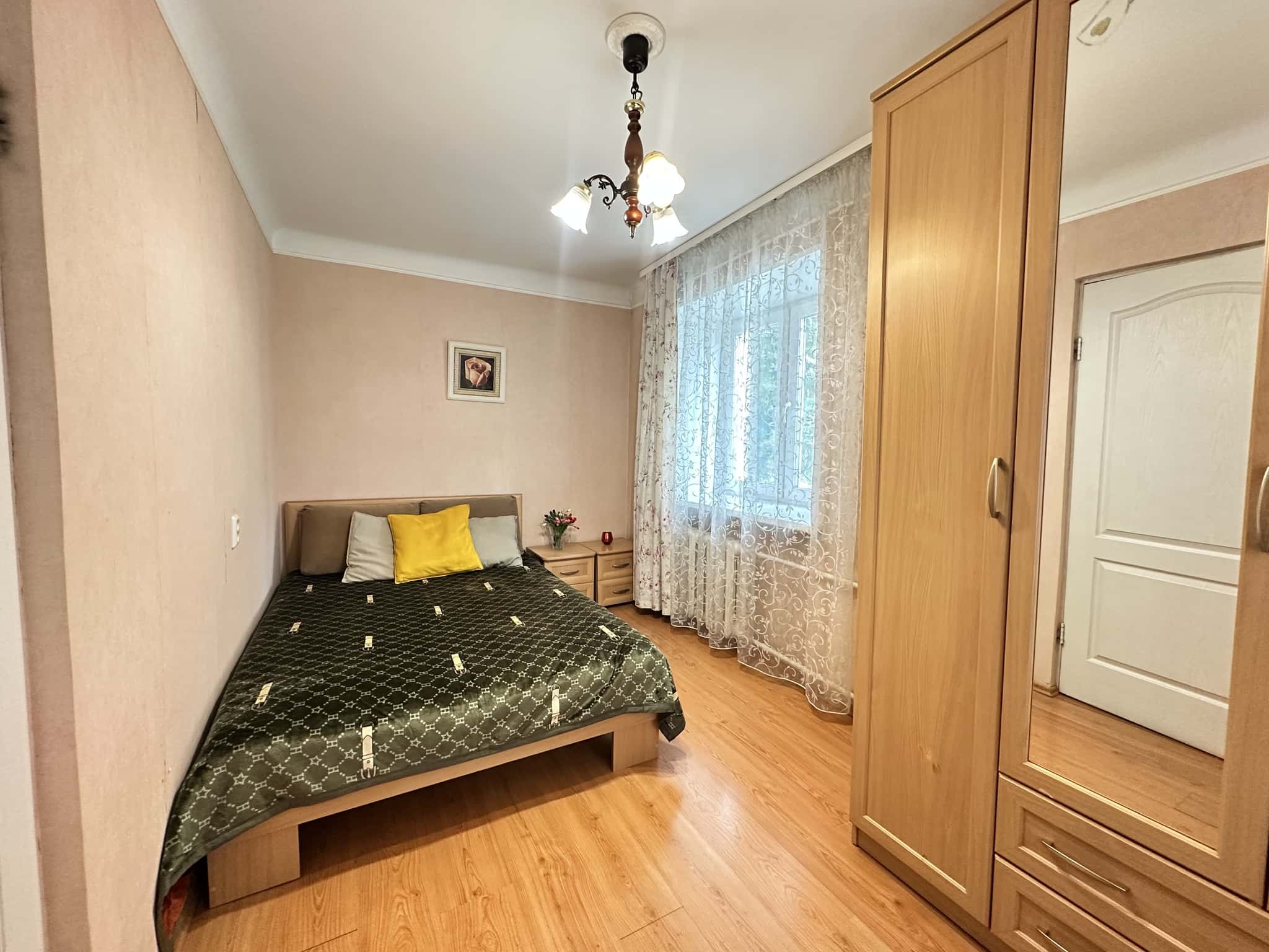 2-комнатная квартира посуточно, Уфа, пр-т Октября, 126/6 2
